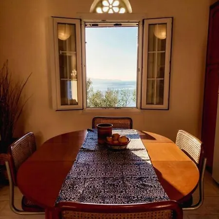 Stavros Cape Livas Sunset Holiday home *